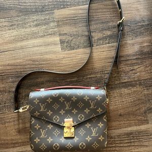 Louis Vuitton pochette Métis